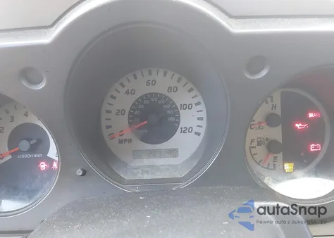 2004 Nissan Xterra Xe z USA, uszkodzony, nr VIN 5N1ED28Y14C613910